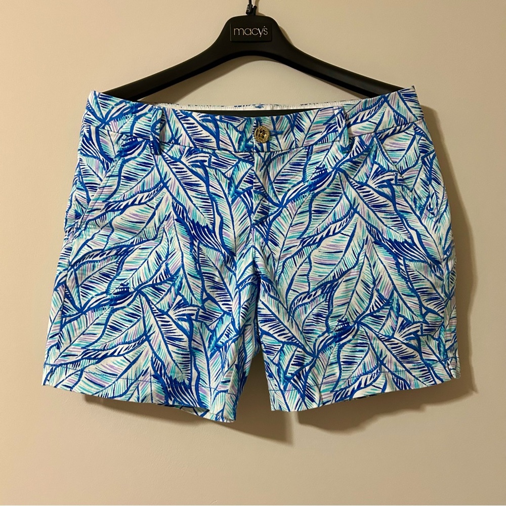 Lilly Pulitzer Blue and White Leaf Print Jayne Shorts
